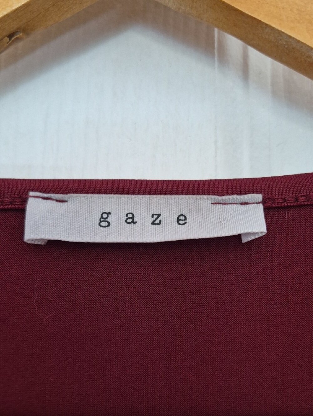 gaze Long Sleeve V-Neck Top in Burgundy - Picture 2 of 2